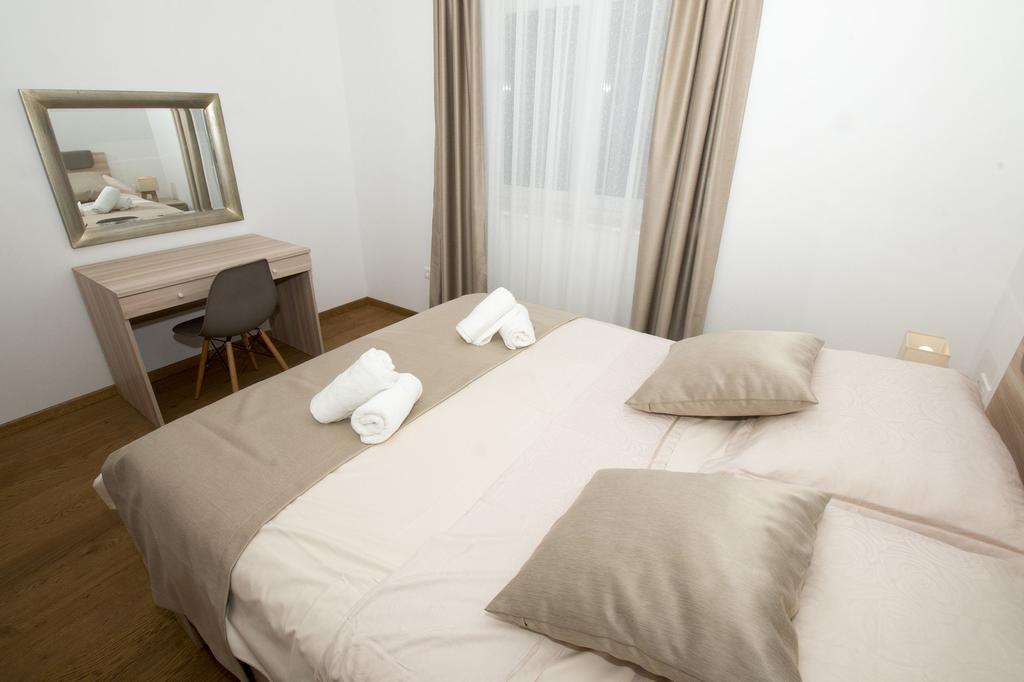 Lct Apartment Laura Omiš Εξωτερικό φωτογραφία