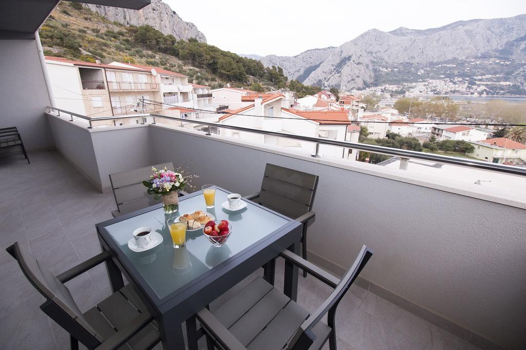 Lct Apartment Laura Omiš Εξωτερικό φωτογραφία