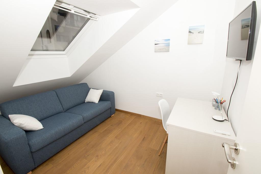 Lct Apartment Laura Omiš Εξωτερικό φωτογραφία