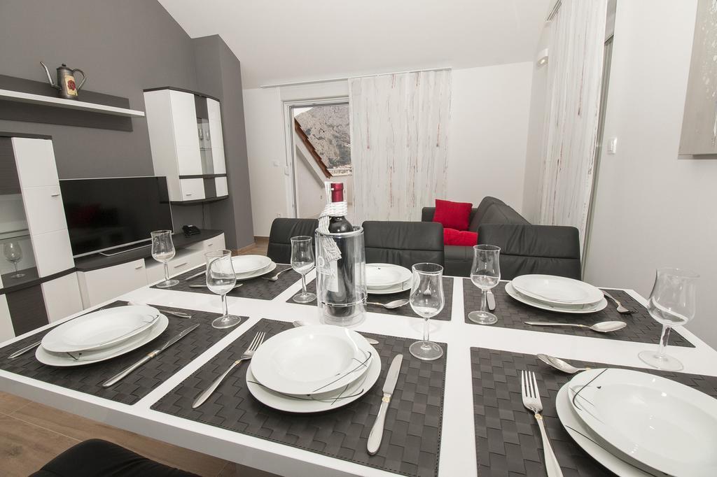 Lct Apartment Laura Omiš Εξωτερικό φωτογραφία