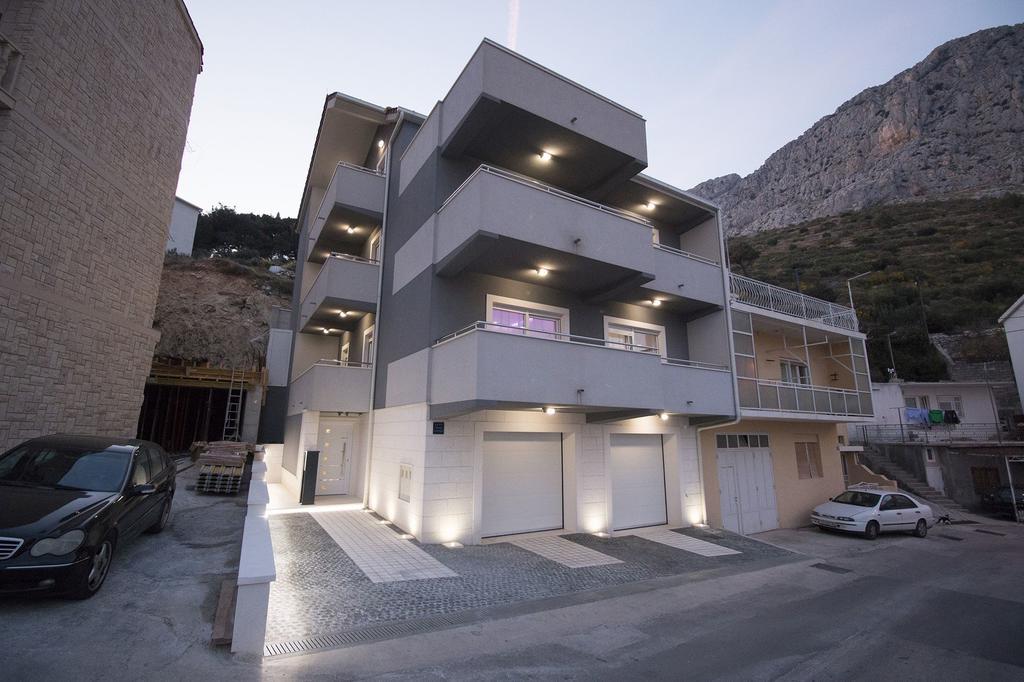 Lct Apartment Laura Omiš Εξωτερικό φωτογραφία